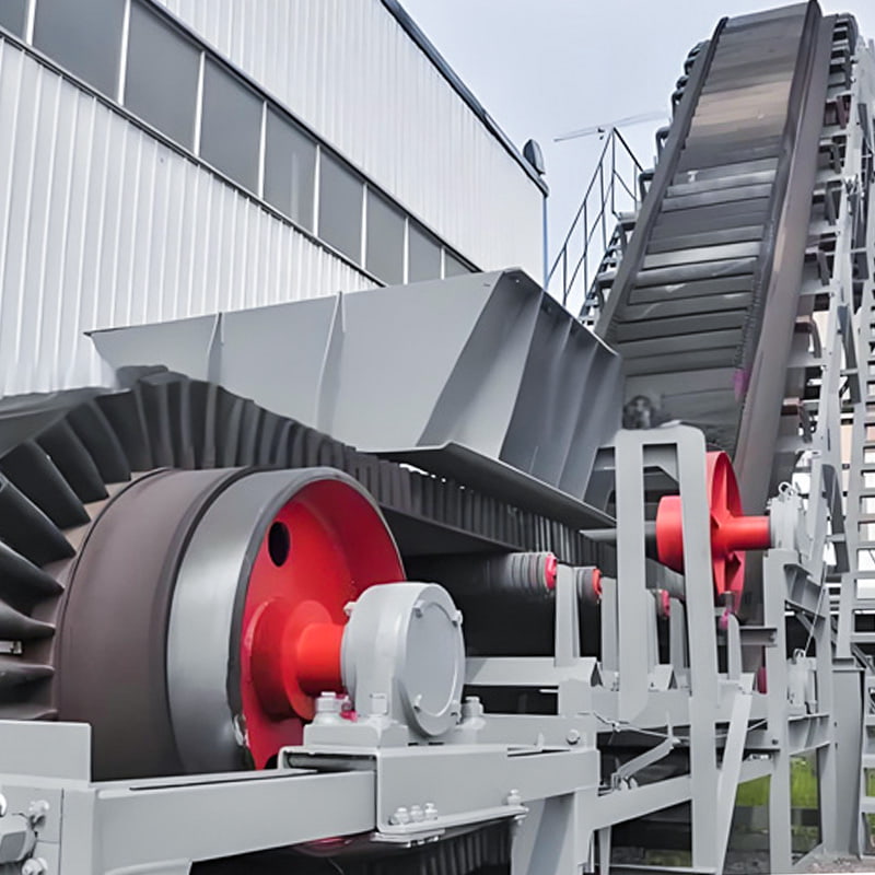 Convoyeur à bande à angle élevé