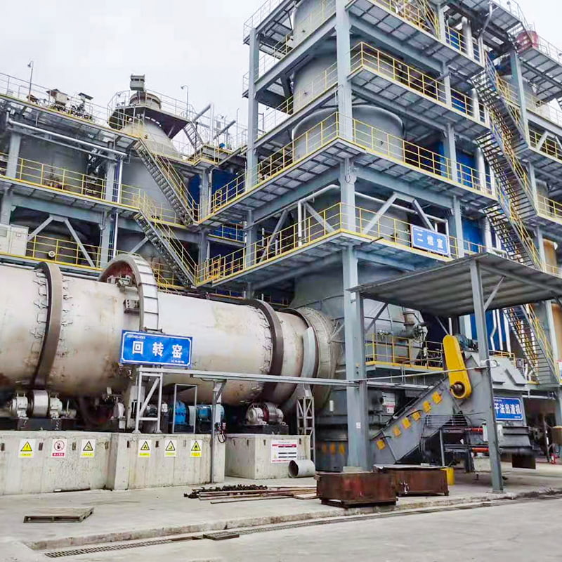 Four rotatif à déchets solides (dangereux)